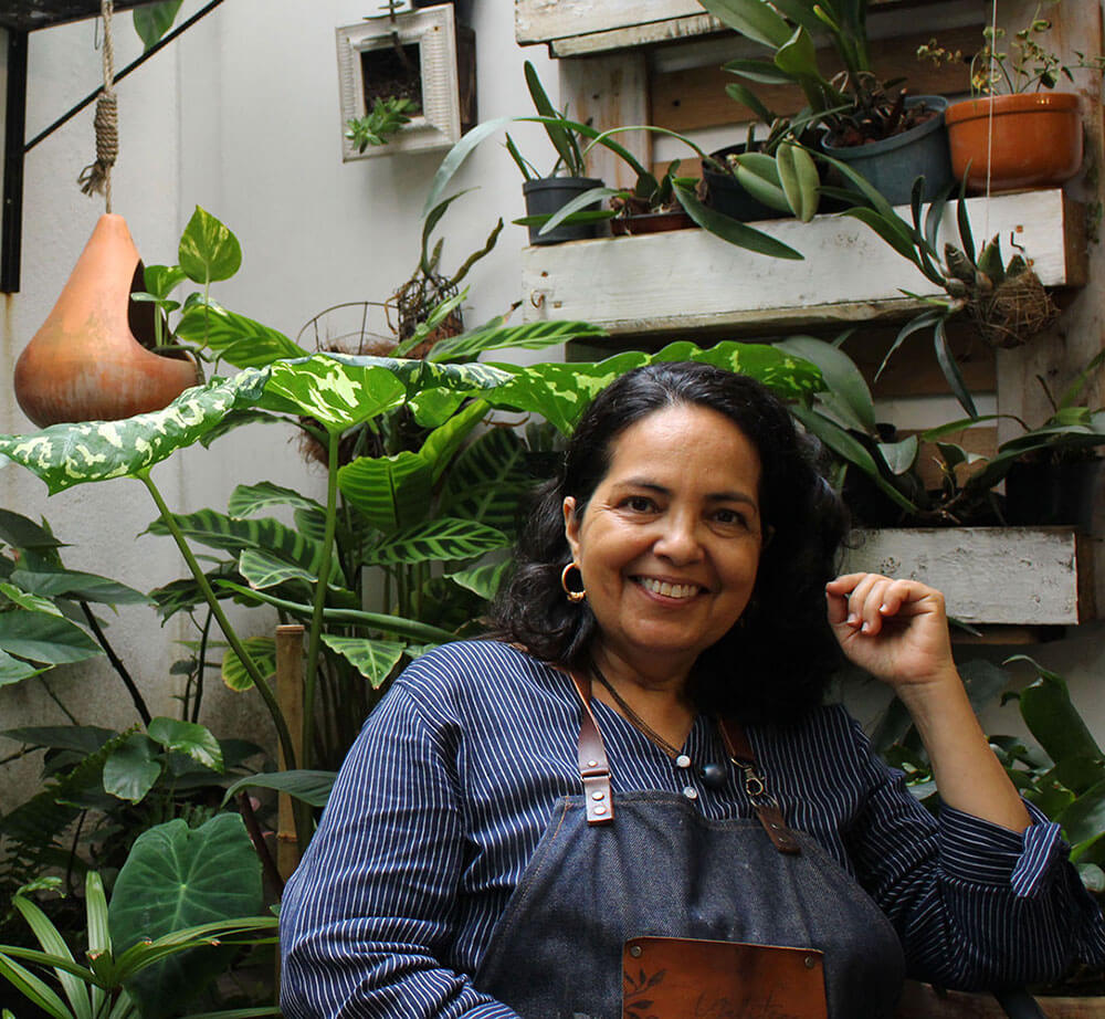 Yelitza León, Doctora en Botánica y dueña de PlantArte